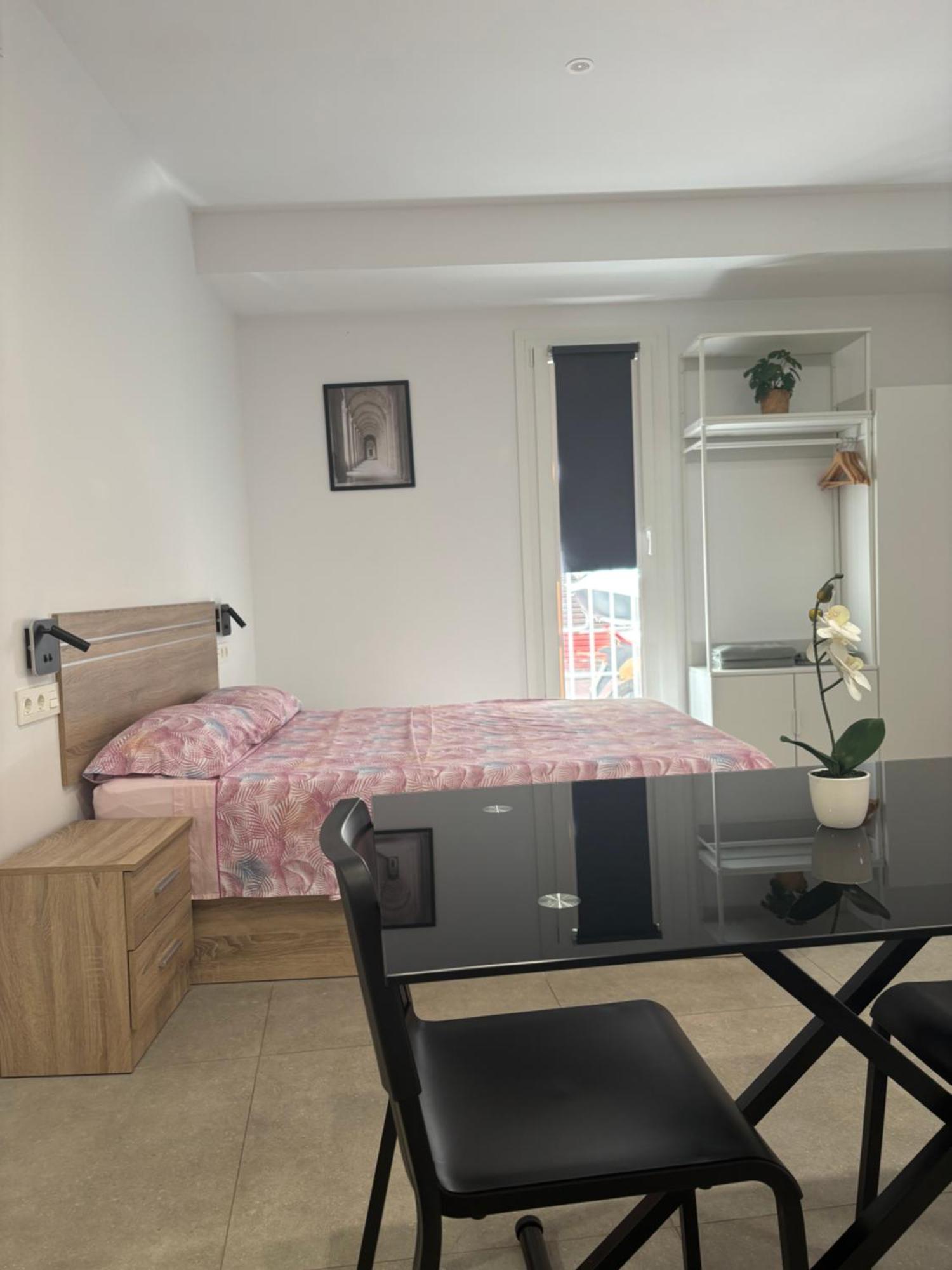 Estupendo Piso A 5 Min De La Estacion De Bus Y Tren Maria Zambrano Apartment Malaga Exterior photo